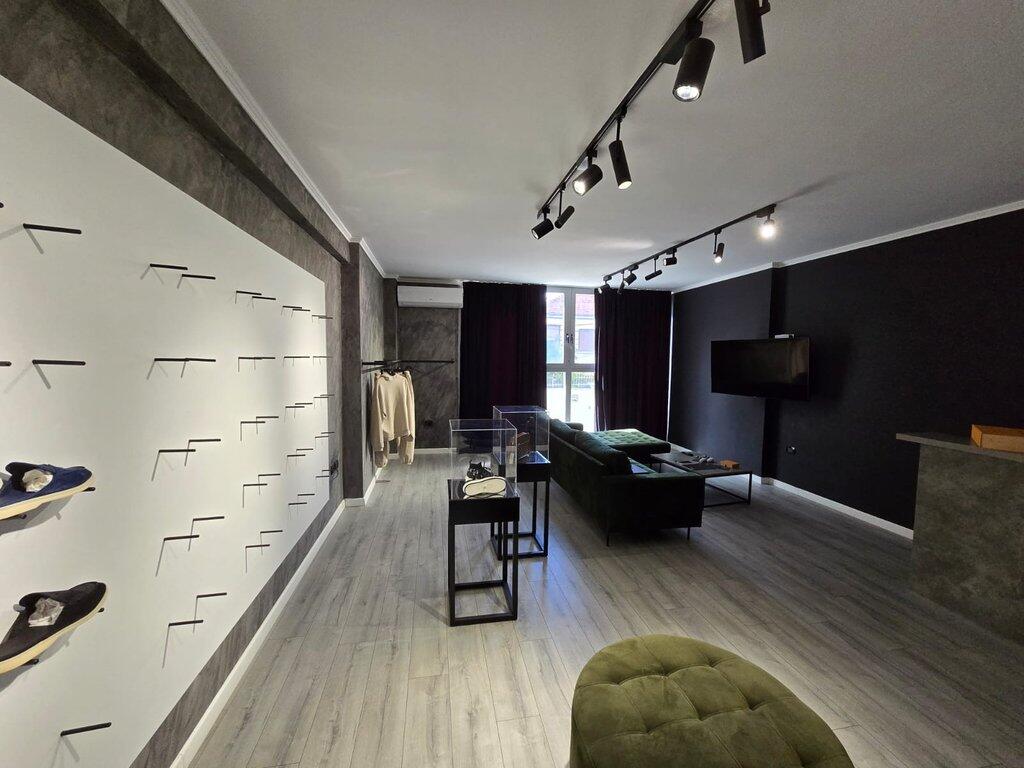 Locale commerciale in vendita vicino al Nuovo Bazaar!