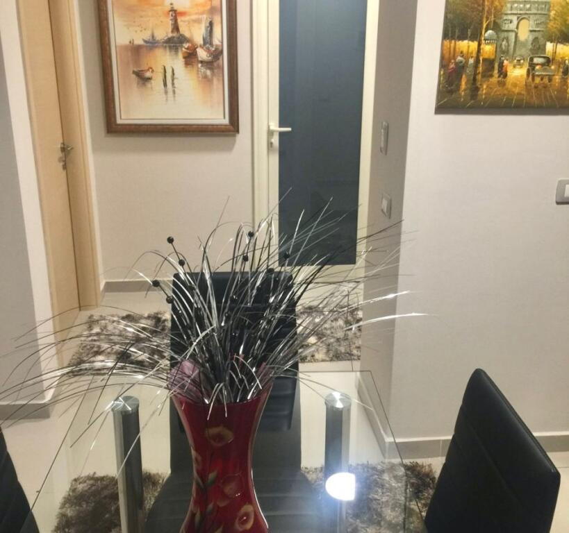 Me Qera : 1+1📍Pazari I Ri - 490€/Muaj - S.70m² - Kt.2 - Pllt. I Ri || PRANE QENDRES SE TIRANES