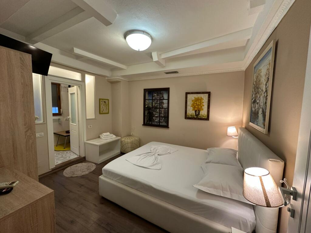 Apartament Ura e Tabakeve