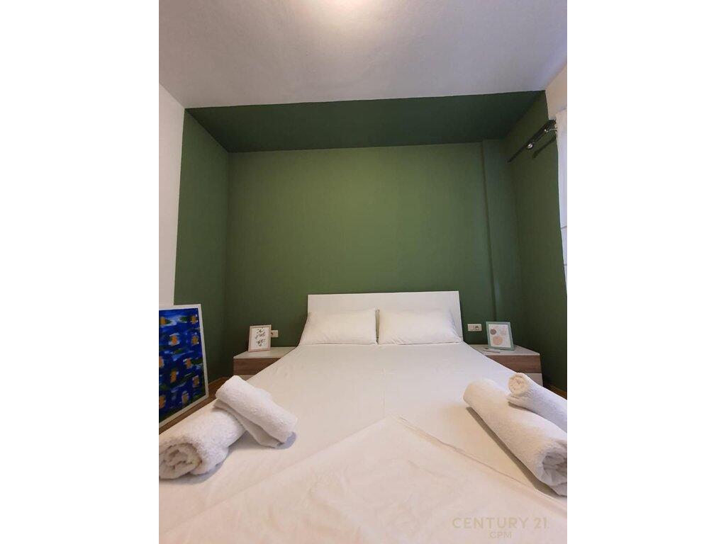Apartament 1+1 për Qira në Pallatet Agimi, Tiranë - 650€
