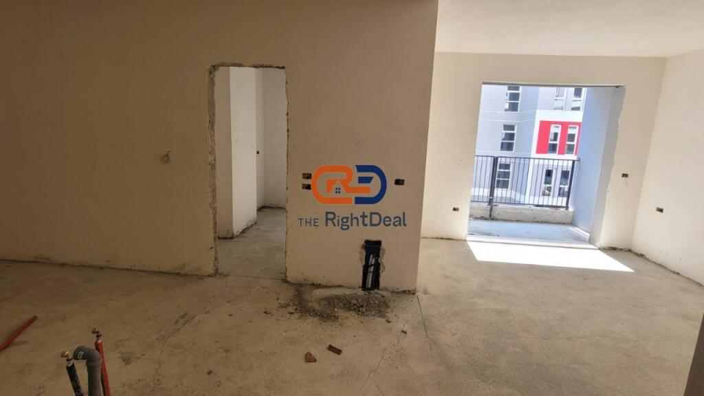 Tek Univers City, Shitet Apartament 3+1 Me Planimetri Te Rregullt Dhe Orientim Perfekt!!