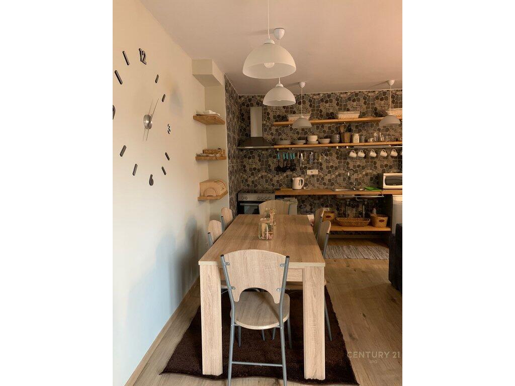 APPARTAMENTO 1+1 IN AFFITTO, PIAZZA SKENDERBEJ - CENTRO.