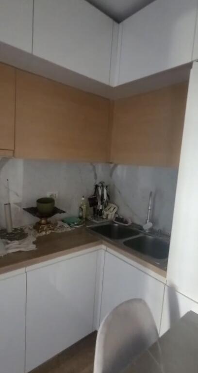 In affitto 2+1+1 VIA MINE PEZA 75.000 leke