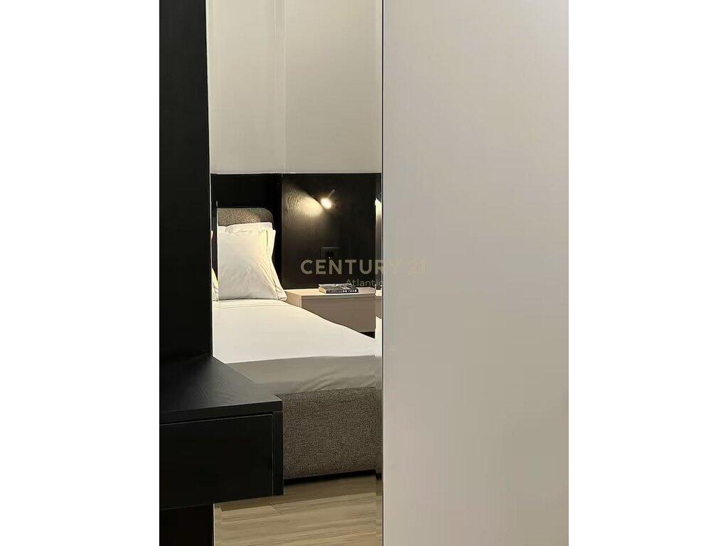 1+1 me tarracë APARTAMENT PËR QIRA NË PLAZH ILIRIA!         370 € /Muaj