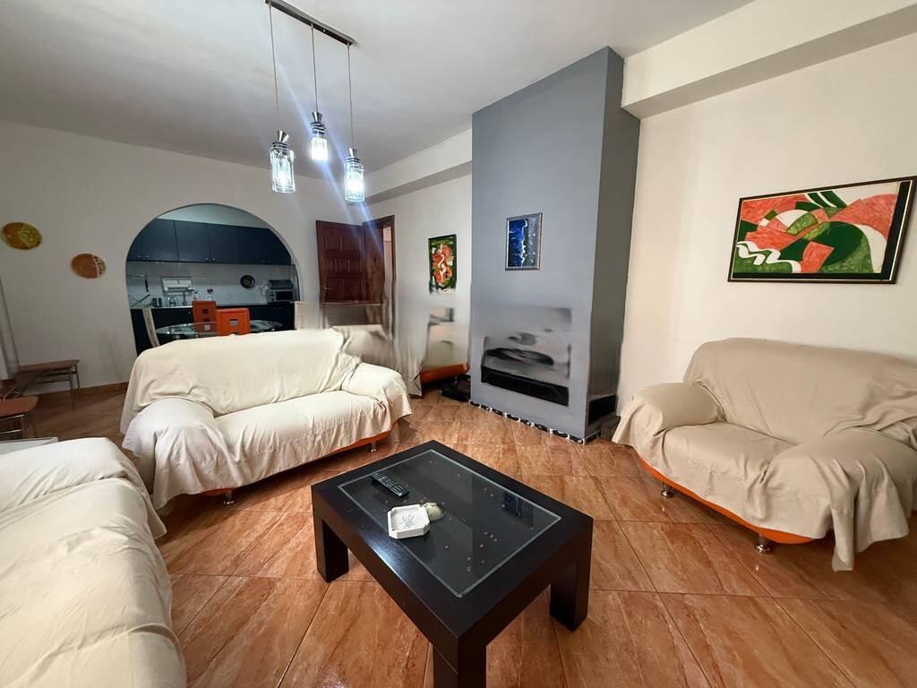 Appartamento 3+1 in affitto nella zona di Brryli 800 € /Mese