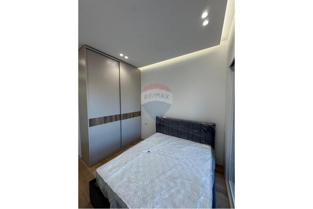 Super apartament 2+1 per qira tek Kompleksi Tirana Golden Park