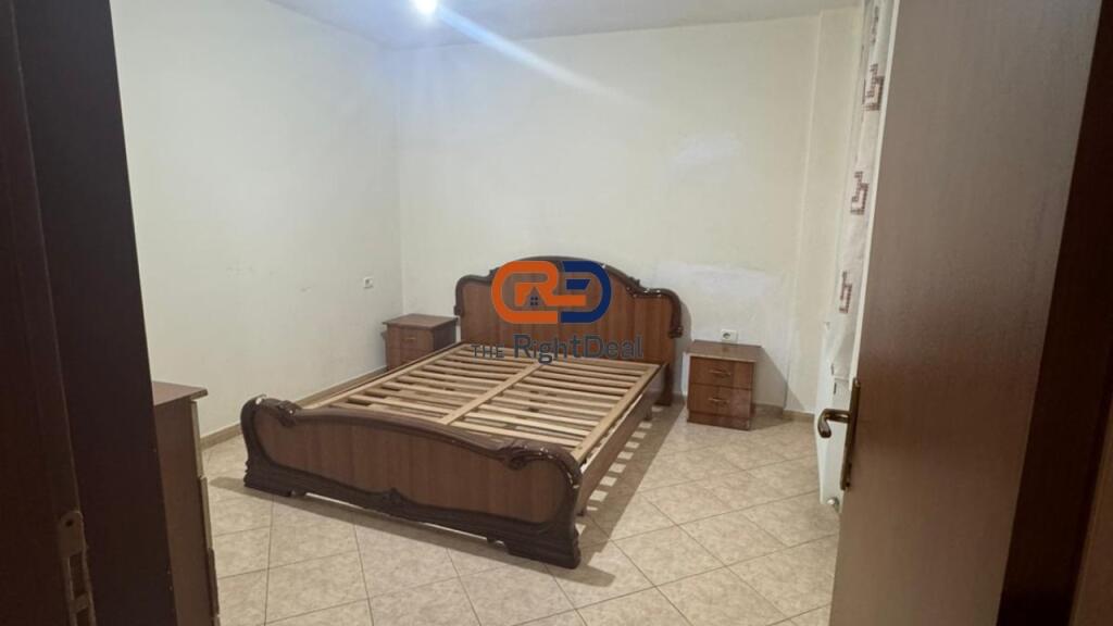 At the Malaysian Complex, a 3+1 Apartment with Perfect Layout is for Rent!!