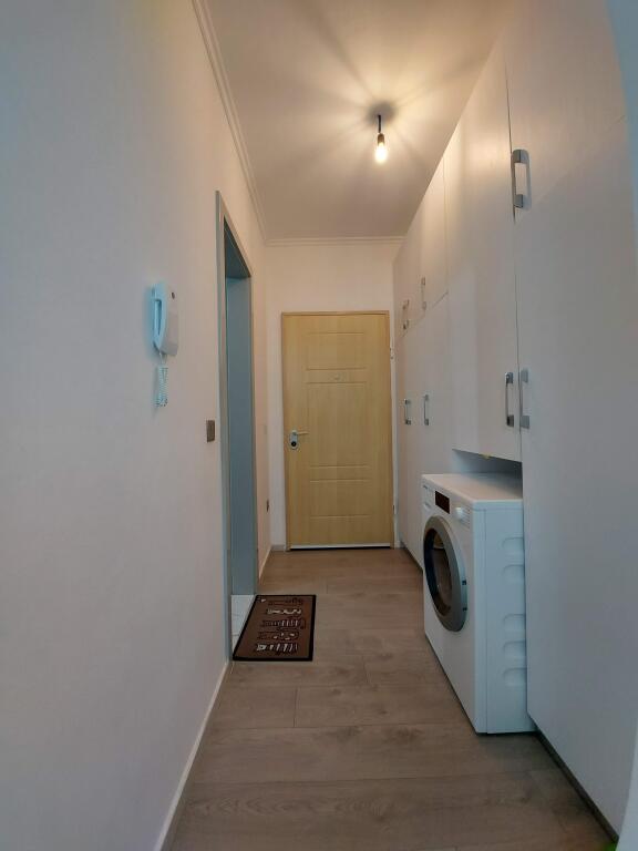 Appartamento moderno con 2 camere da letto vicino allo Zoo – 550 €/mese