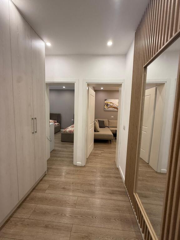 🏠AFFITTASI Appartamento 1+1 📍Via Ferit Xhajko 🛋️Arredamento moderno  💶 Prezzo: 600€/mese