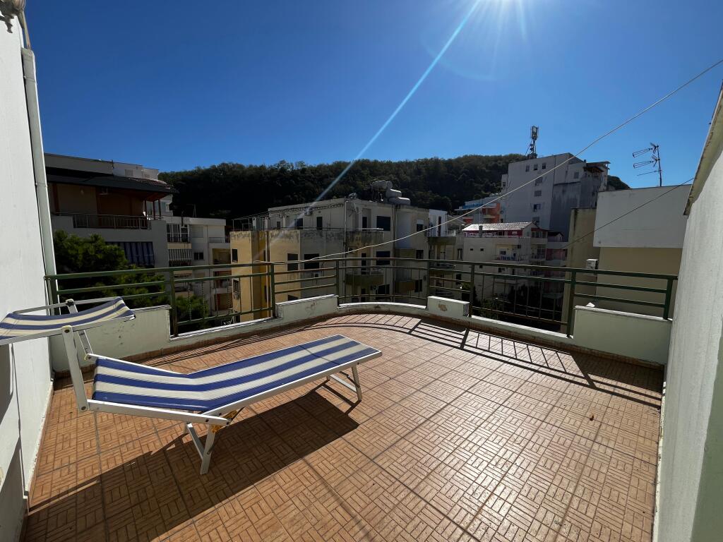 Per shitje  Apartamente   1+1 + Verande Shkembi Kavajes