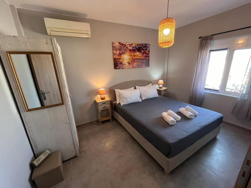 Apartment For Rent 1+1 at 21 Dhjetori (ID B2101274) Tirane