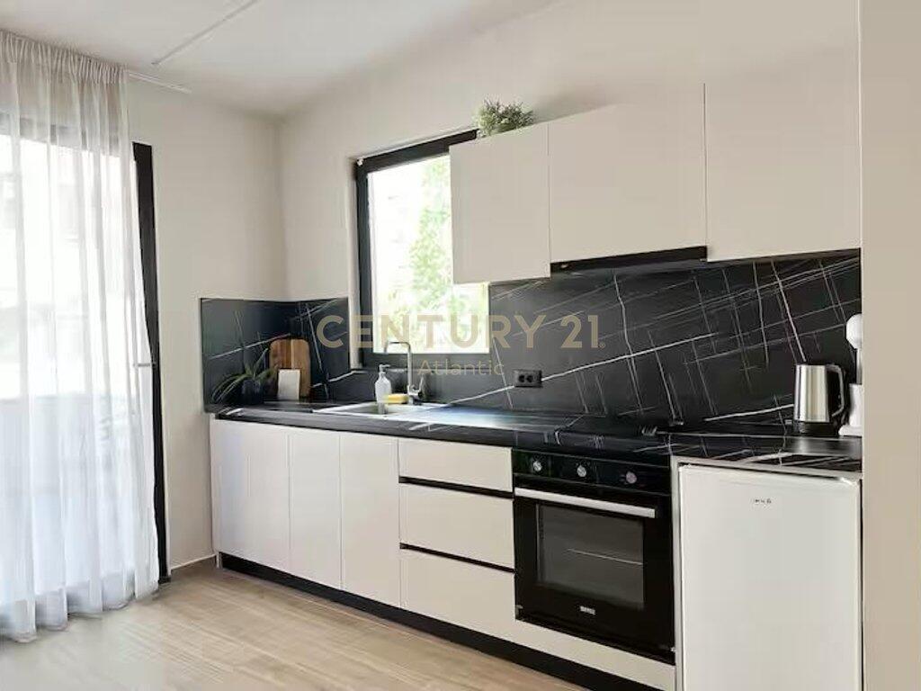 1+1 me tarracë APARTAMENT PËR QIRA NË PLAZH ILIRIA!         370 € /Muaj