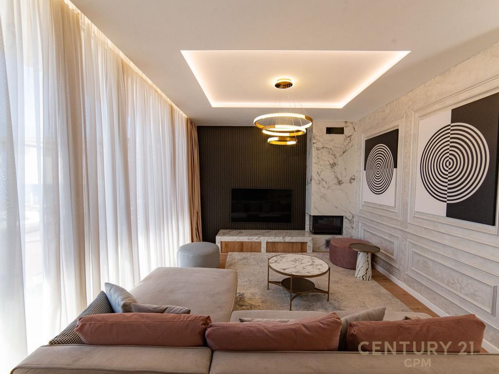 SHESIM SUPER VILË INDIVIDUALE LUXOZE ME PISHINE NË GREEN COAST 1 PALASË!!     1,580,000 €