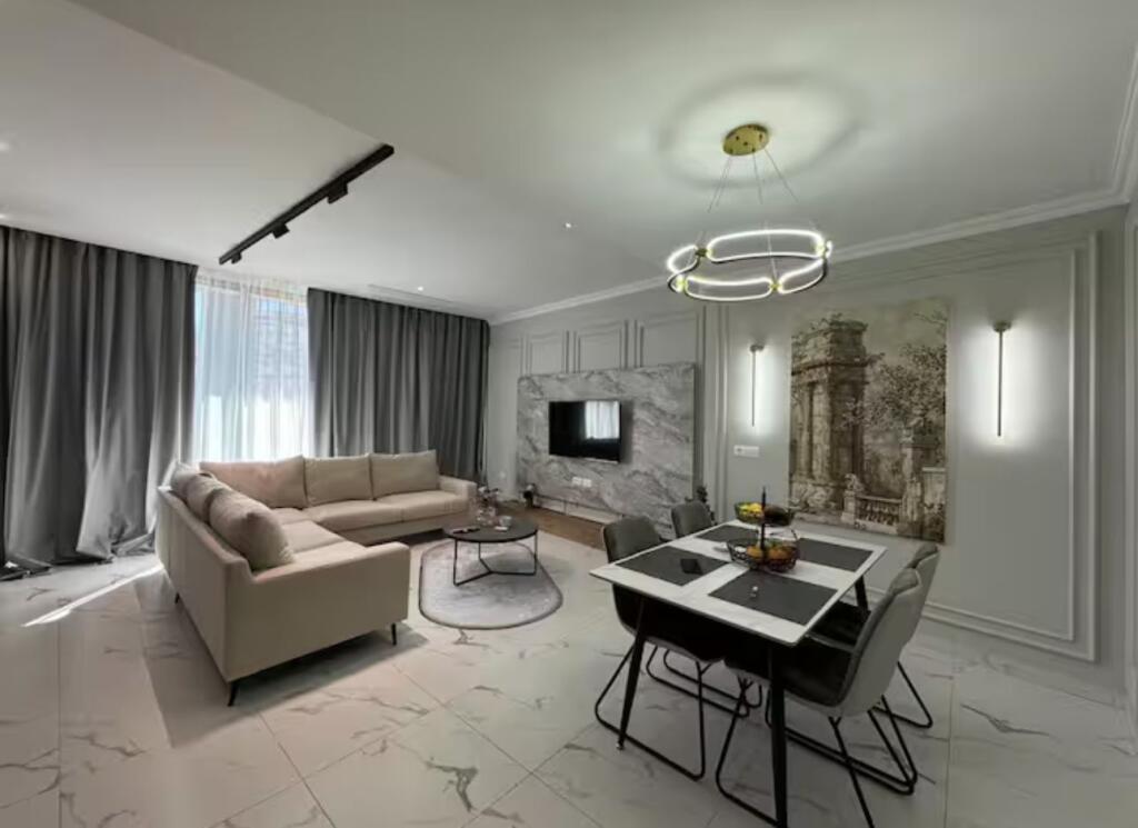 Appartamento in vendita a Lake View Residence