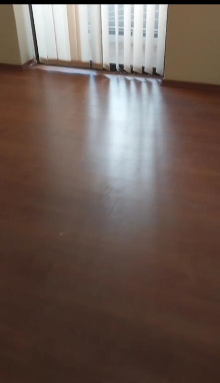 Jepet  me qera   apartament 2+1 ne zemër te bllokut  