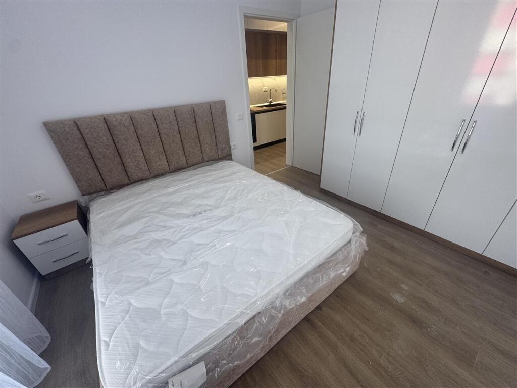 🏢Nella zona di Ali Demi, Residenza Kadiu, si affitta appartamento 1+1, arredato. 50.000 Leke