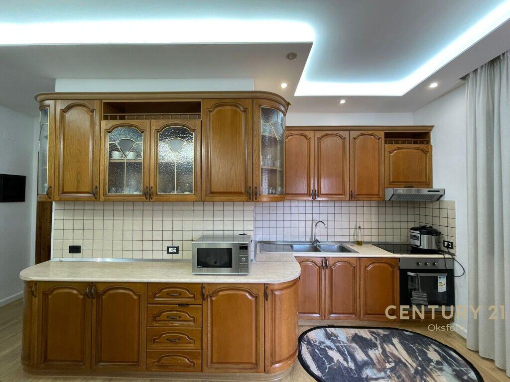 JEPET ME QIRA APARTAMENT 2+1+2 ME POST PARKIMI NE SELITE