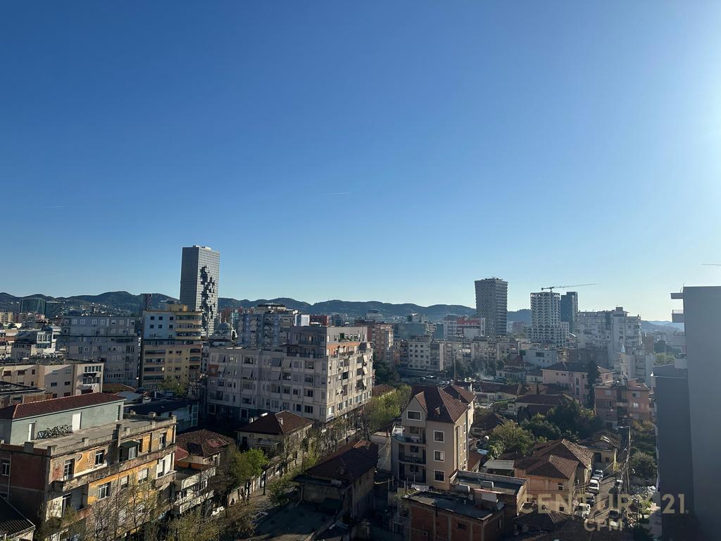 Apartment 2+1+2 for rent at Hoxha Tahsim