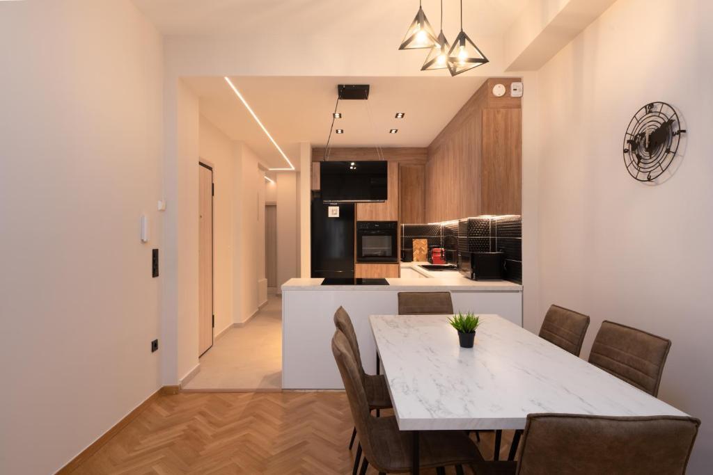 Appartamento In Affitto 1+1 Vicino 5 Maji (ID B2101275) Tirana