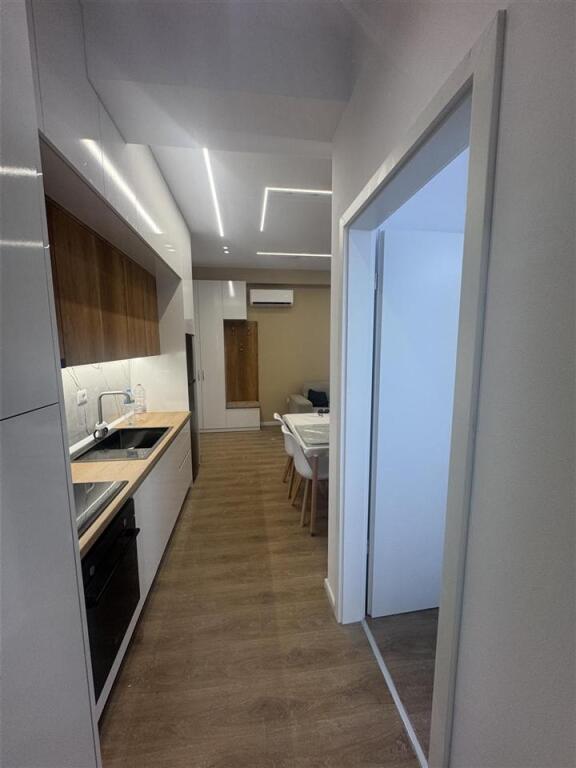 🏢Nella zona di Ali Demi, Residenza Kadiu, si affitta appartamento 1+1, arredato. 50.000 Leke