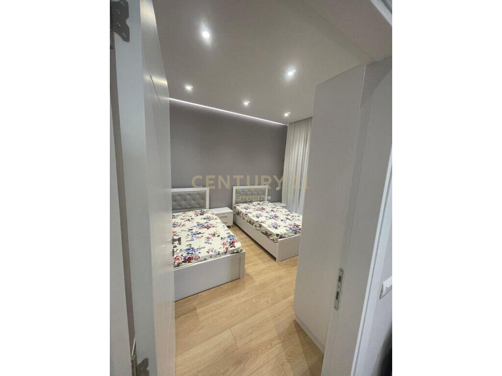 FOR RENT APARTMENT 2+1+2+PARKING SPACE AT MOLLA COMPLEX!