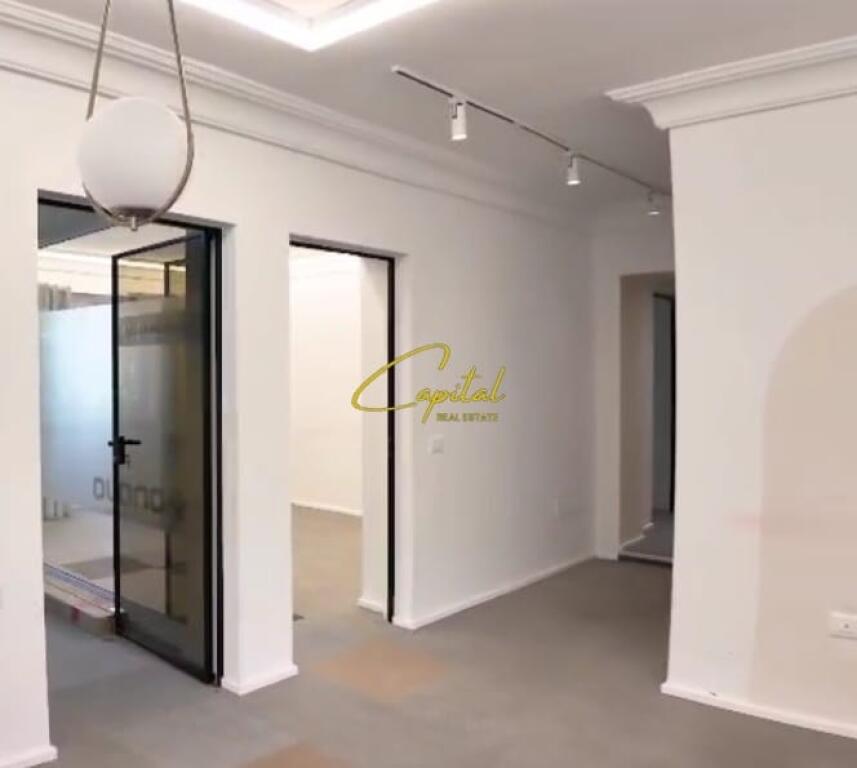 LOCALE COMMERCIALE IN AFFITTO 130 M2 STRADA DI DURRES 200.000 LEKE