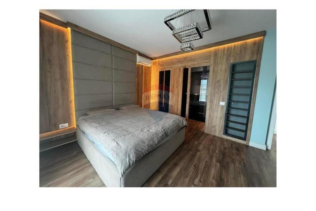 APPARTAMENTO 2+1 E POSTO AUTO - PORCELANA !