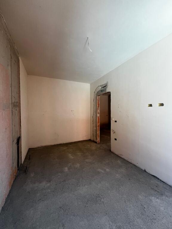 Siri Kodra - Uzina Dinamo Shitet Apartament 1+1