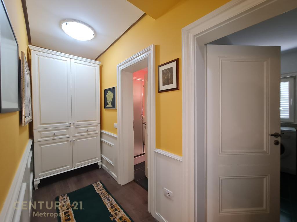 OFROJ KAT VILE PER QIRA 2+1, KINOSTUDIO!