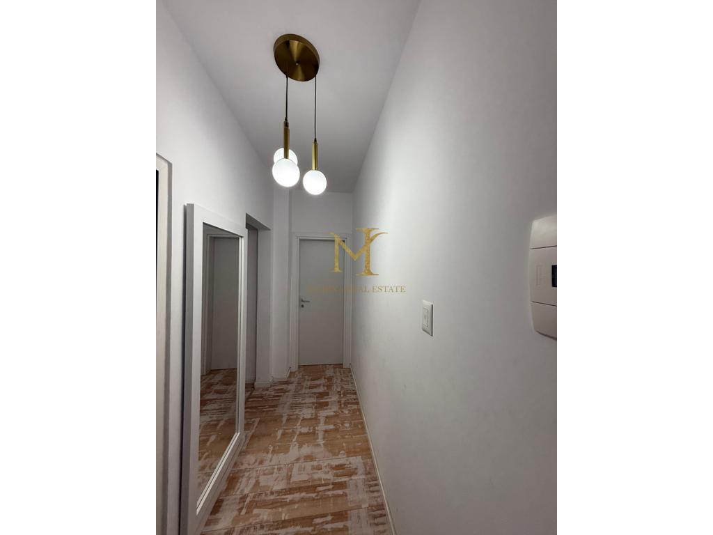 Apartament 2+1 per Qera ne Plazh , Stacioni i Pare !!