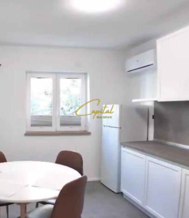 LOCALE COMMERCIALE IN AFFITTO 130 M2 STRADA DI DURRES 200.000 LEKE