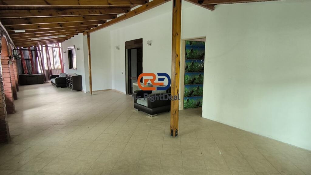Ne Laprake, Prane Kupoles, Shitet Apartament 4+1+2 I Pershtatshem Per Investim !