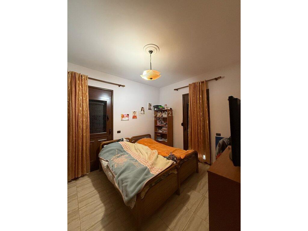 Appartamento 2+1+Posto Auto in Affitto a Kodra e Priftit, Tirana - 550€ | 120 m²