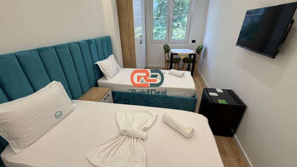 Vicino alla Strada di Kavaja, Vendesi Villa Investita e Divisa per Airbnb!