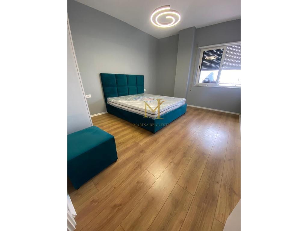 SHITET APARTAMENT 1+1 PLAZH DURRES PAMJE DETI