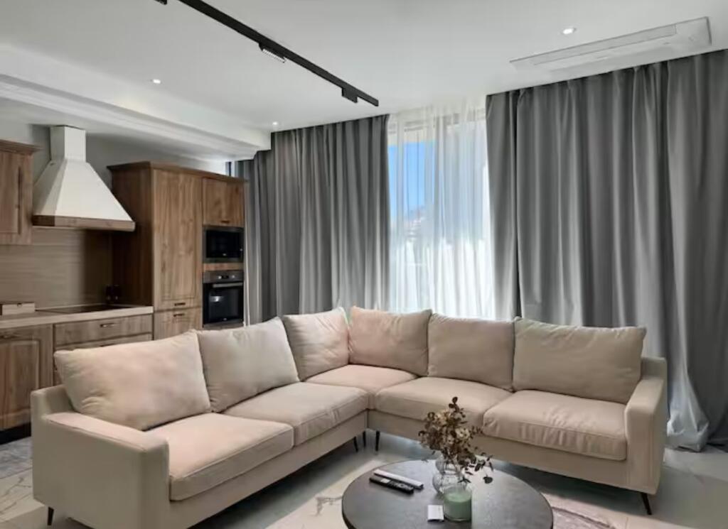 Appartamento in vendita a Lake View Residence