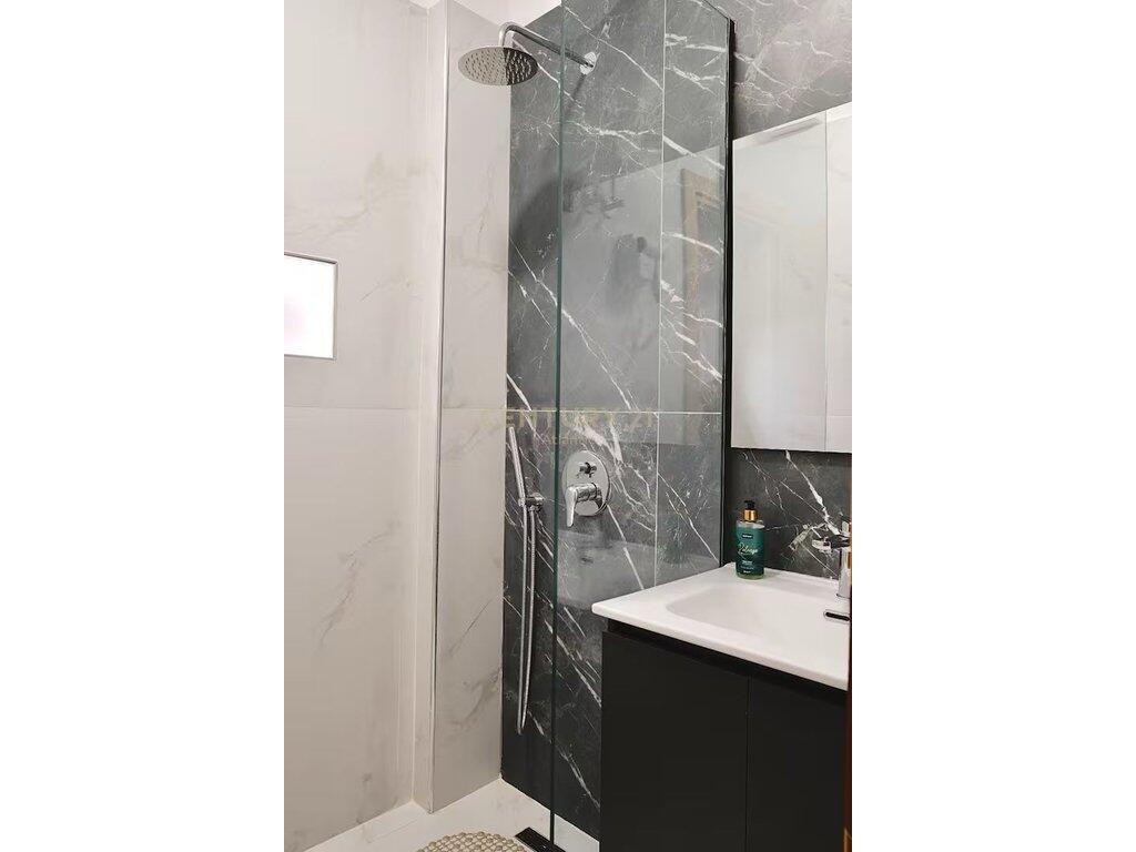 1+1 me tarracë APARTAMENT PËR QIRA NË PLAZH ILIRIA!         370 € /Muaj
