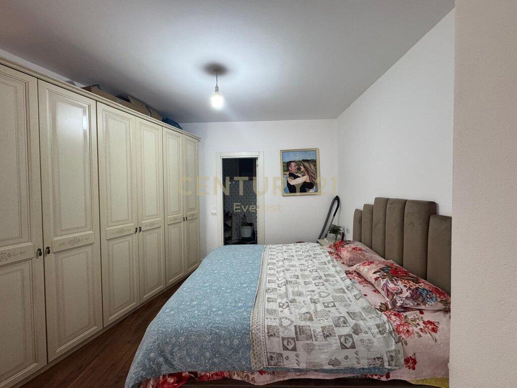 ASTIR, JAPIM ME QIRA APARTAMENT 2+1+2