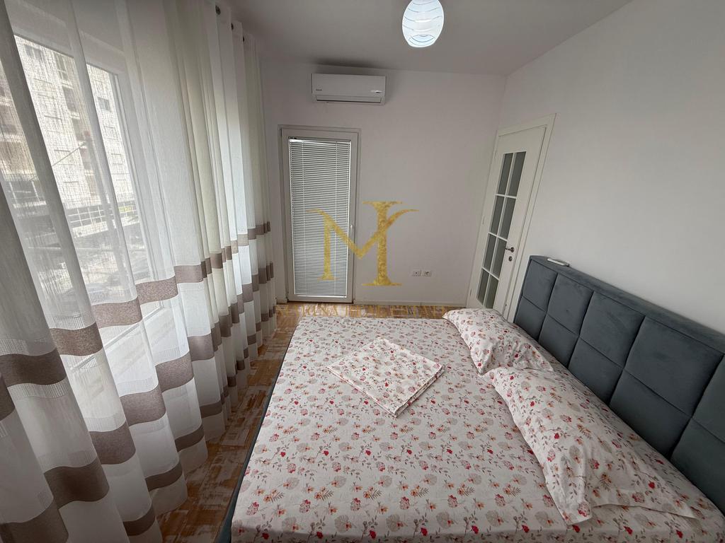 Apartament 2+1 per Qera ne Plazh , Stacioni i Pare !!