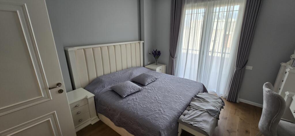 Qera, Apartament 2+1+2+Post Parkimi, Kopshti Botanik, Tiranë.