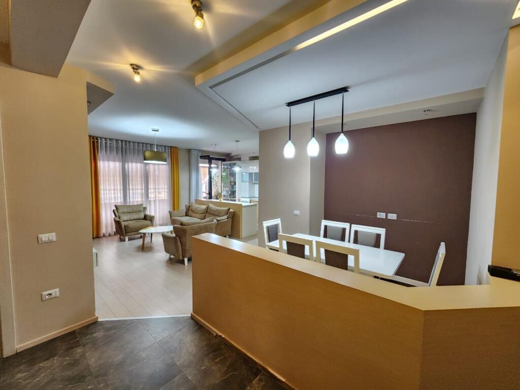 Affittasi 2+1+2 Yzberisht presso Bar Flavio