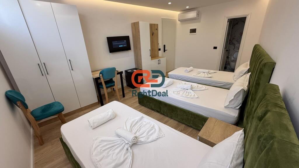 Vicino alla Strada di Kavaja, Vendesi Villa Investita e Divisa per Airbnb!