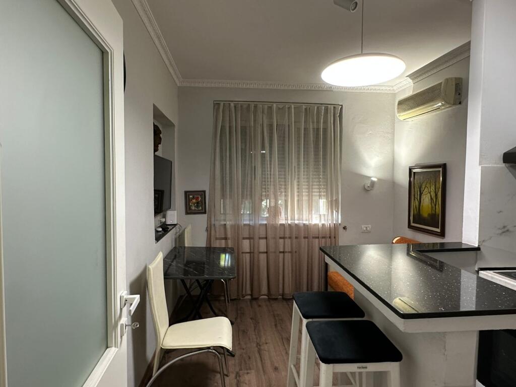 Apartament Ura e Tabakeve