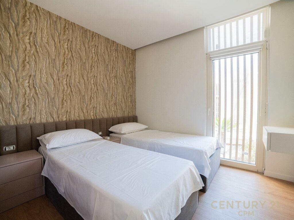 SHESIM SUPER VILË INDIVIDUALE LUXOZE ME PISHINE NË GREEN COAST 1 PALASË!!     1,580,000 €
