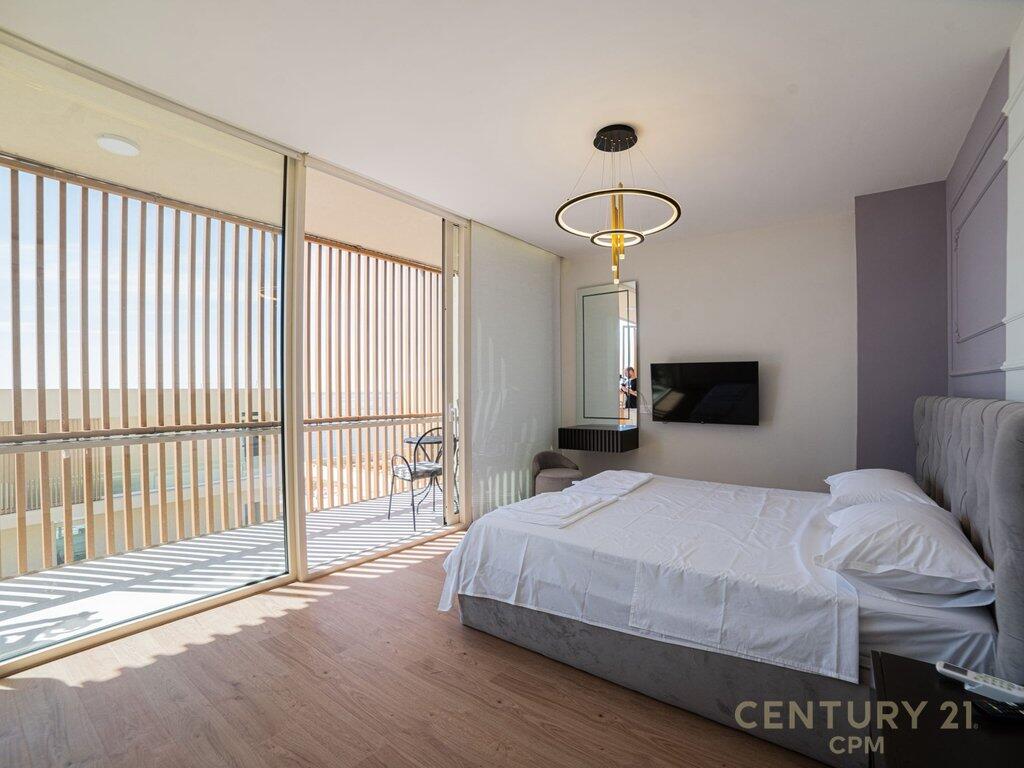 SHESIM SUPER VILË INDIVIDUALE LUXOZE ME PISHINE NË GREEN COAST 1 PALASË!!     1,580,000 €