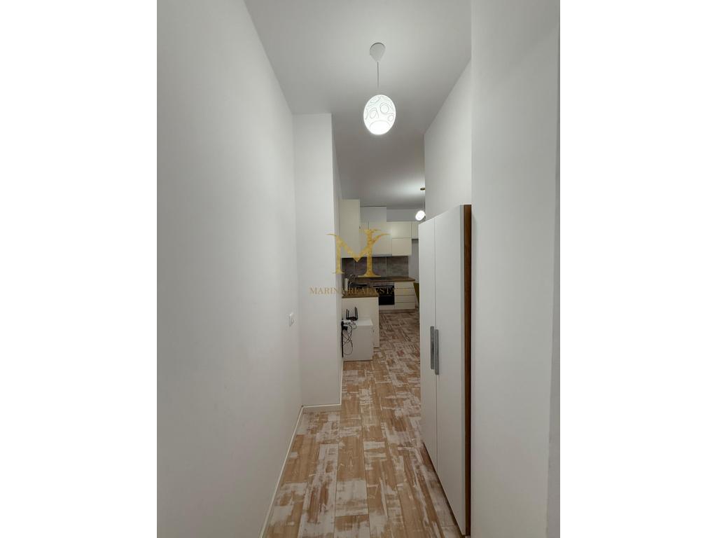 Apartament 2+1 per Qera ne Plazh , Stacioni i Pare !!