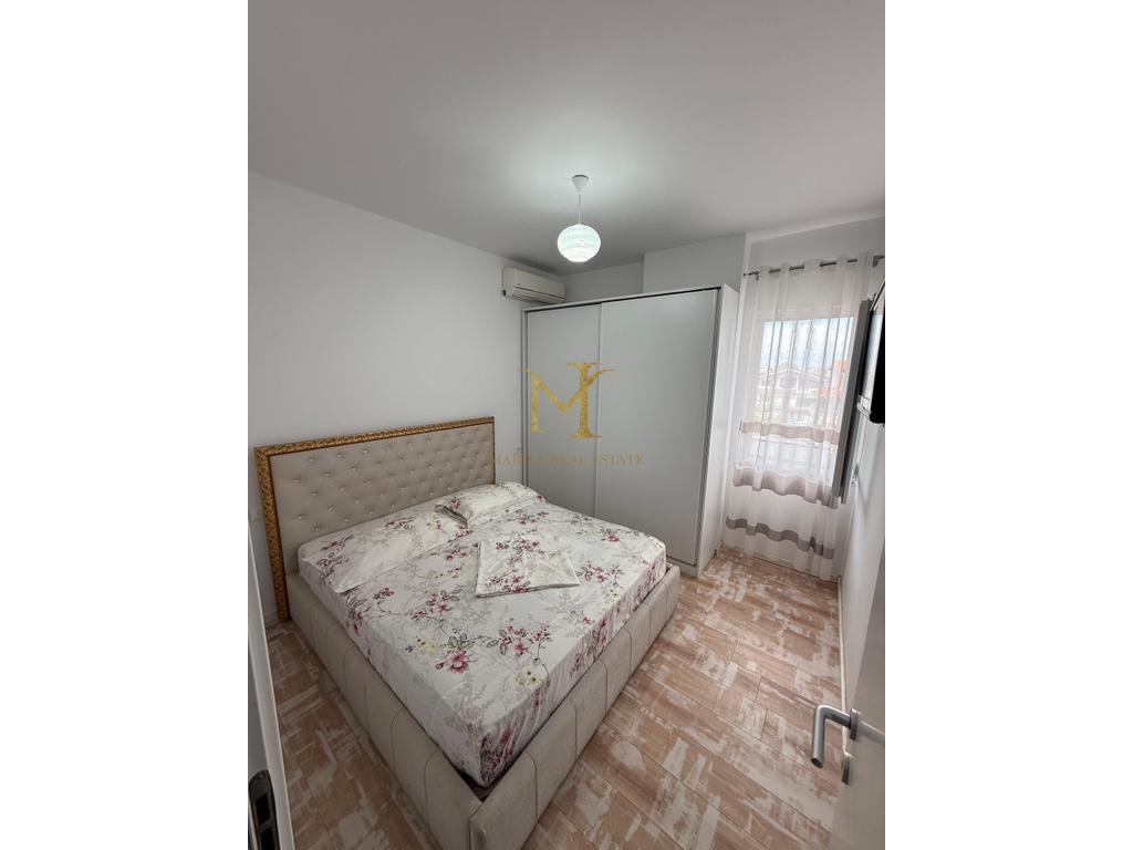 Apartament 2+1 per Qera ne Plazh , Stacioni i Pare !!