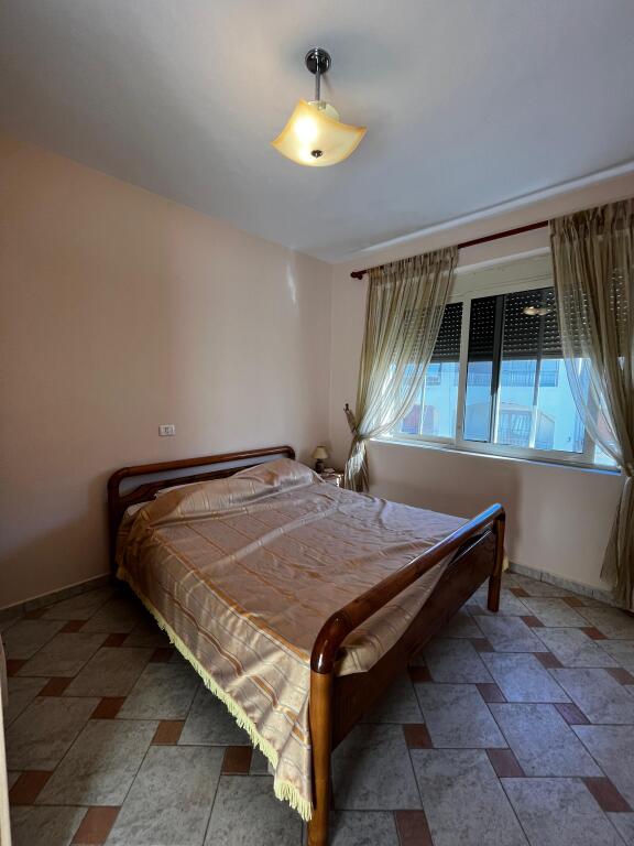Per shitje  Apartamente   1+1 + Verande Shkembi Kavajes