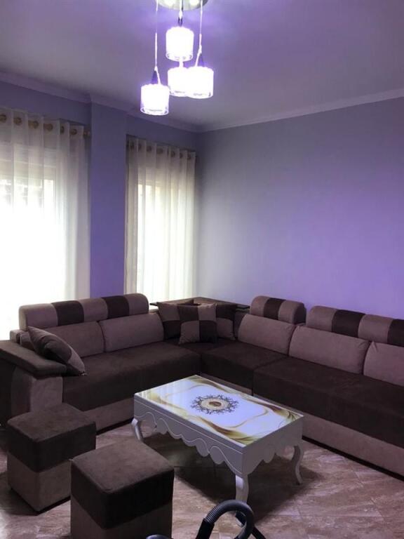 ⸻  Affittasi a lungo termine appartamento 1+1 – Scuola “Migjeni”, Durrës
