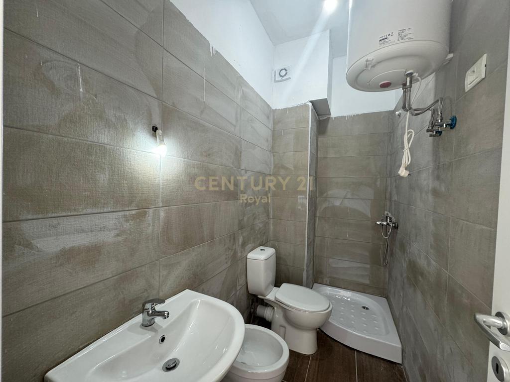AFFITTASI UFFICIO/APPARTAMENTO 1+1 IN VIA 5 MAJI